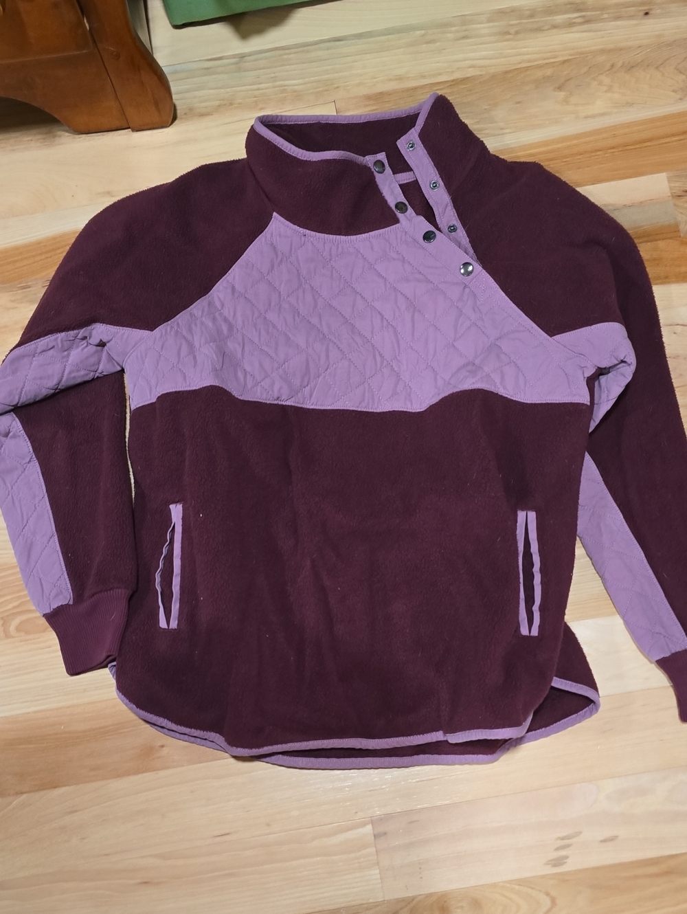 Abercrombie & Fitch Quilted Snap-Neck Fleece Pullover in Plum and Lilac
